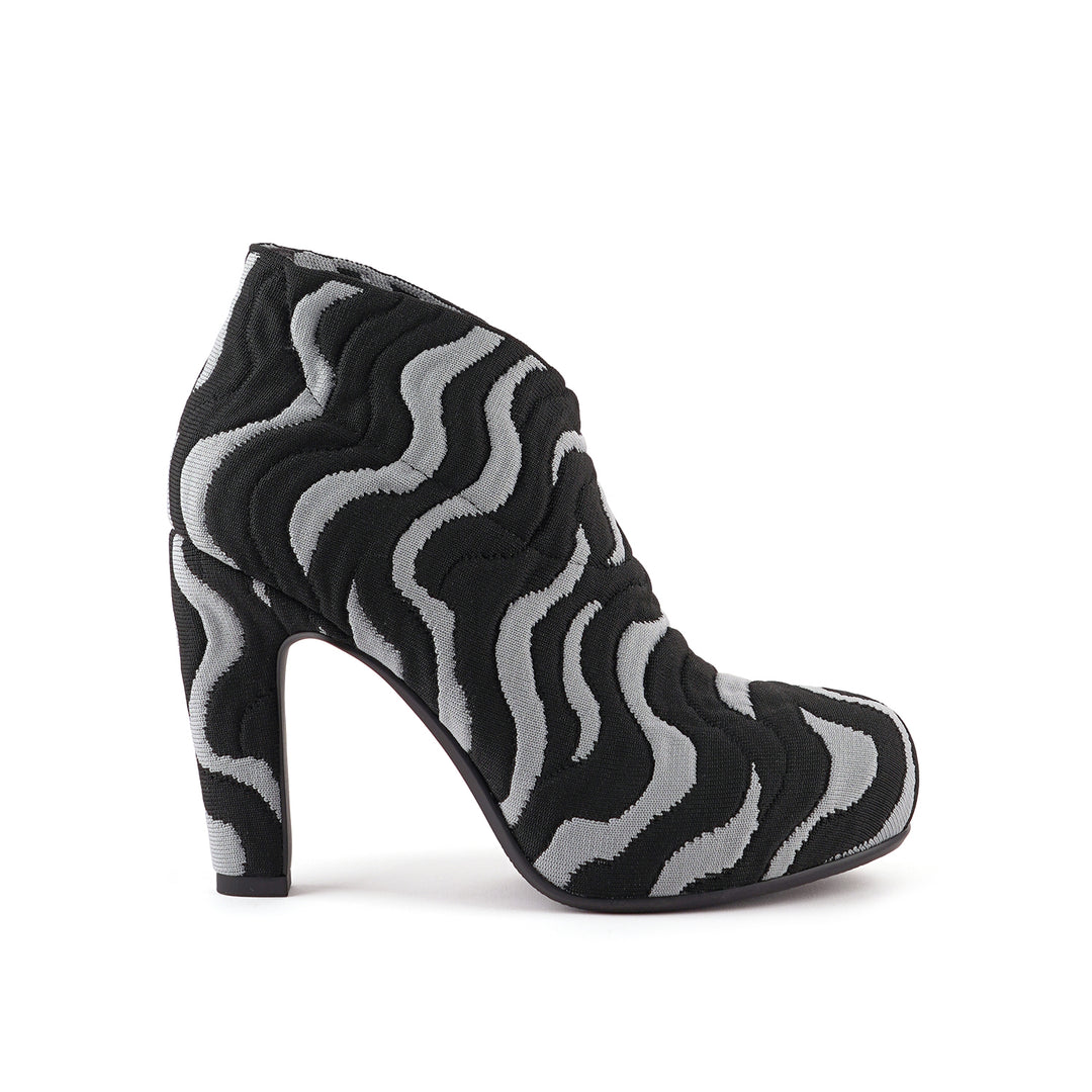 fold hi ii black grey 1 outside