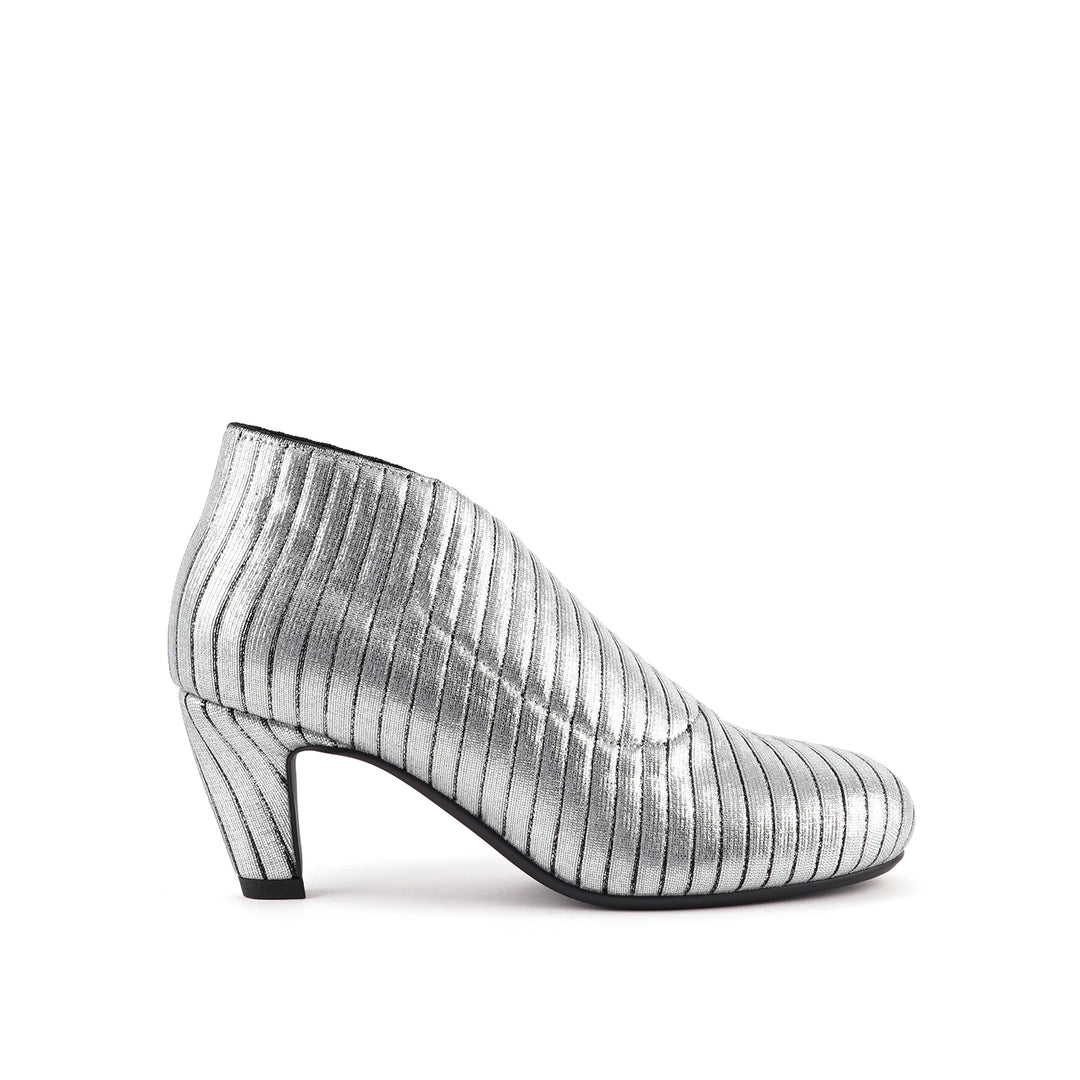 fold mid silver ii 1 outside