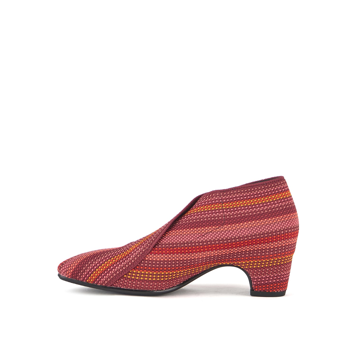 Fold Sense II – United Nude