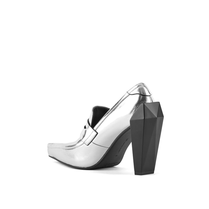 gem loafer hi silver 4 angle in view