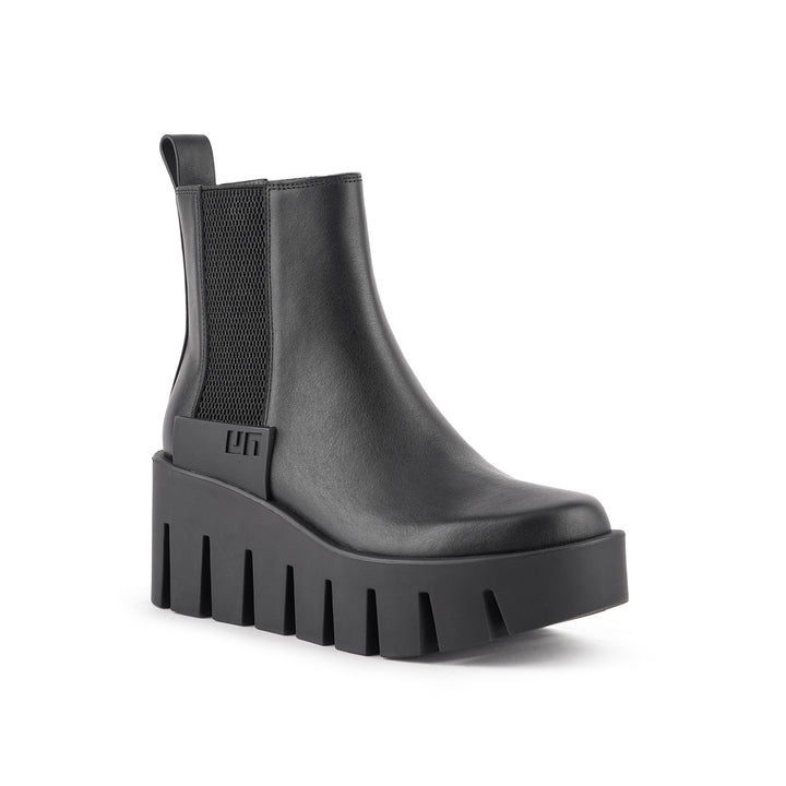 grip chelsea lo v black 2 angle out