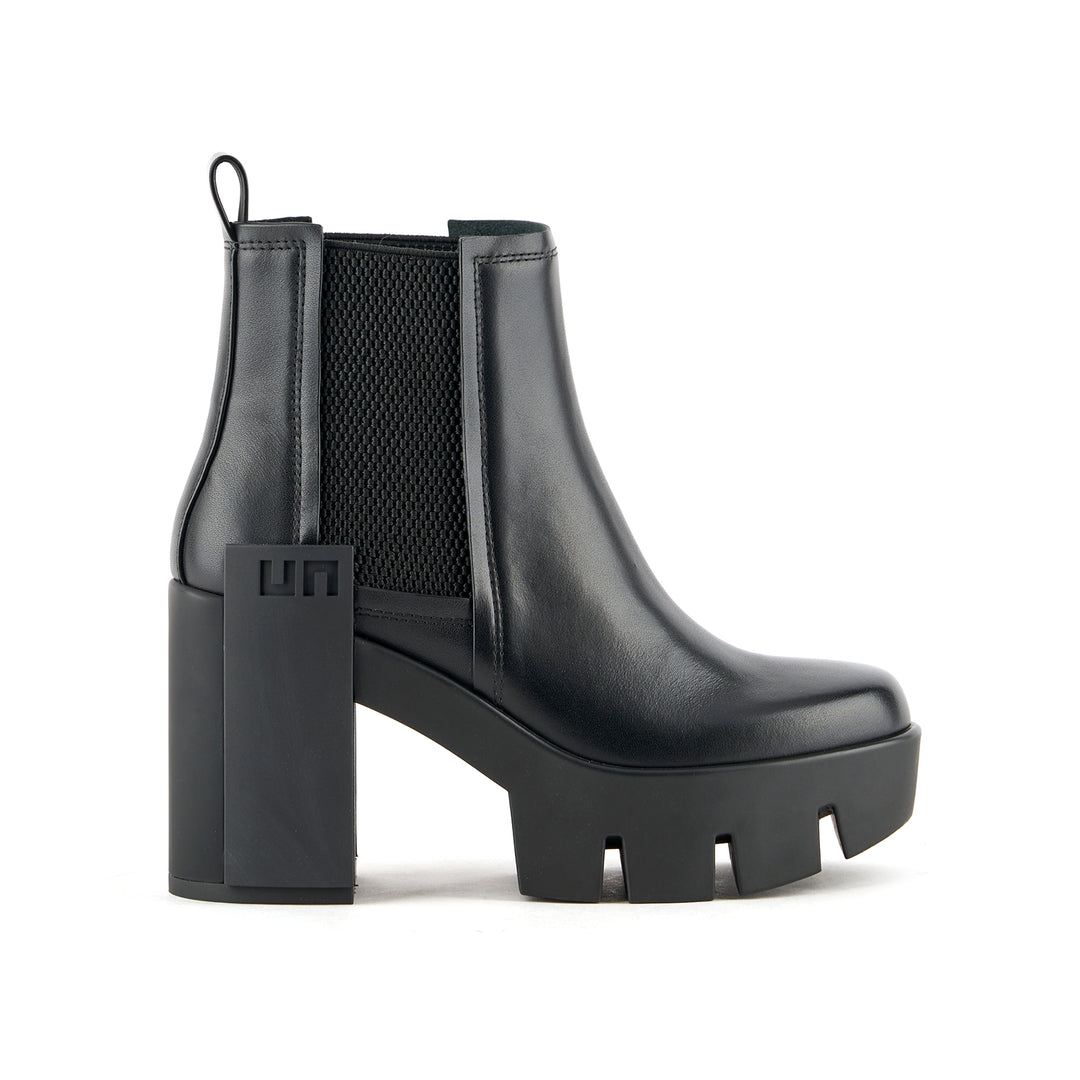grip chelsea mid iv black 1 outside view