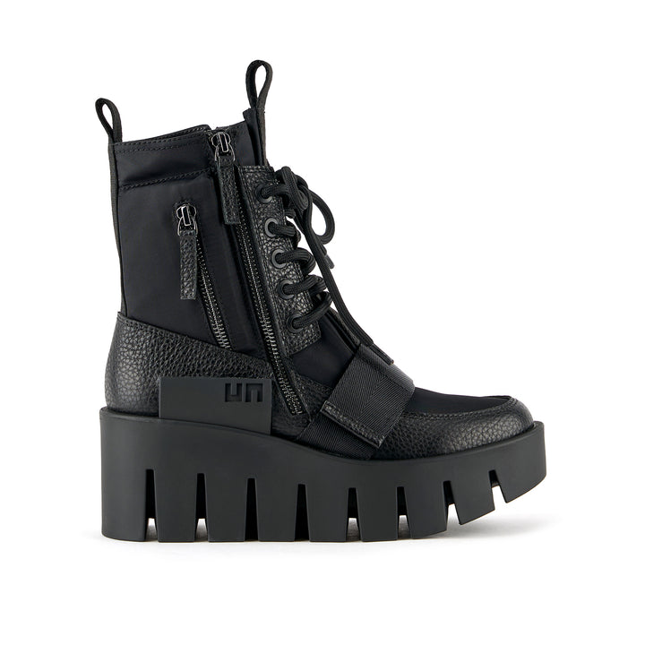 grip combat lo black 1 outside
