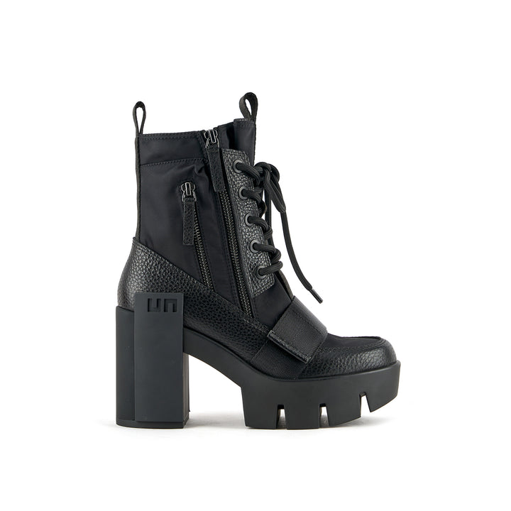 grip combat mid black 1 outside