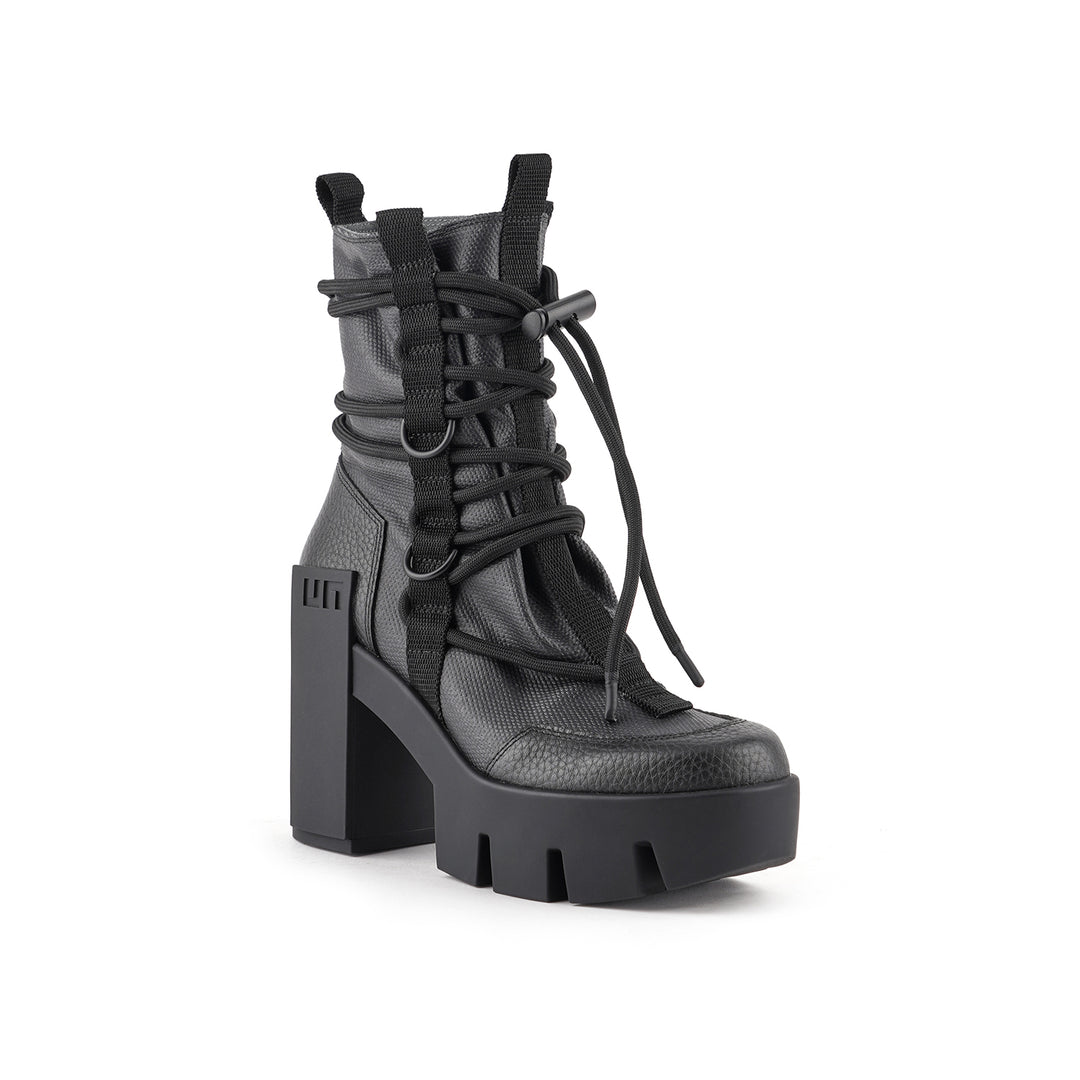 grip desert mid black 2 angle out