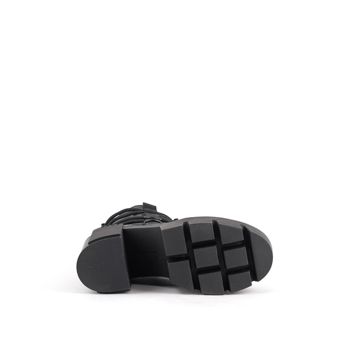 grip desert mid black 6 bottom