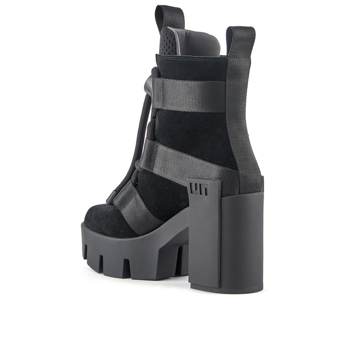 grip nomad mid ii black 4 angle in view