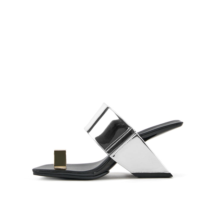 loop toe hi cube ring silver 3 inside