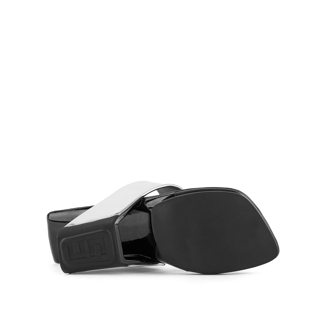 loop toe hi cube ring silver 6 bottom