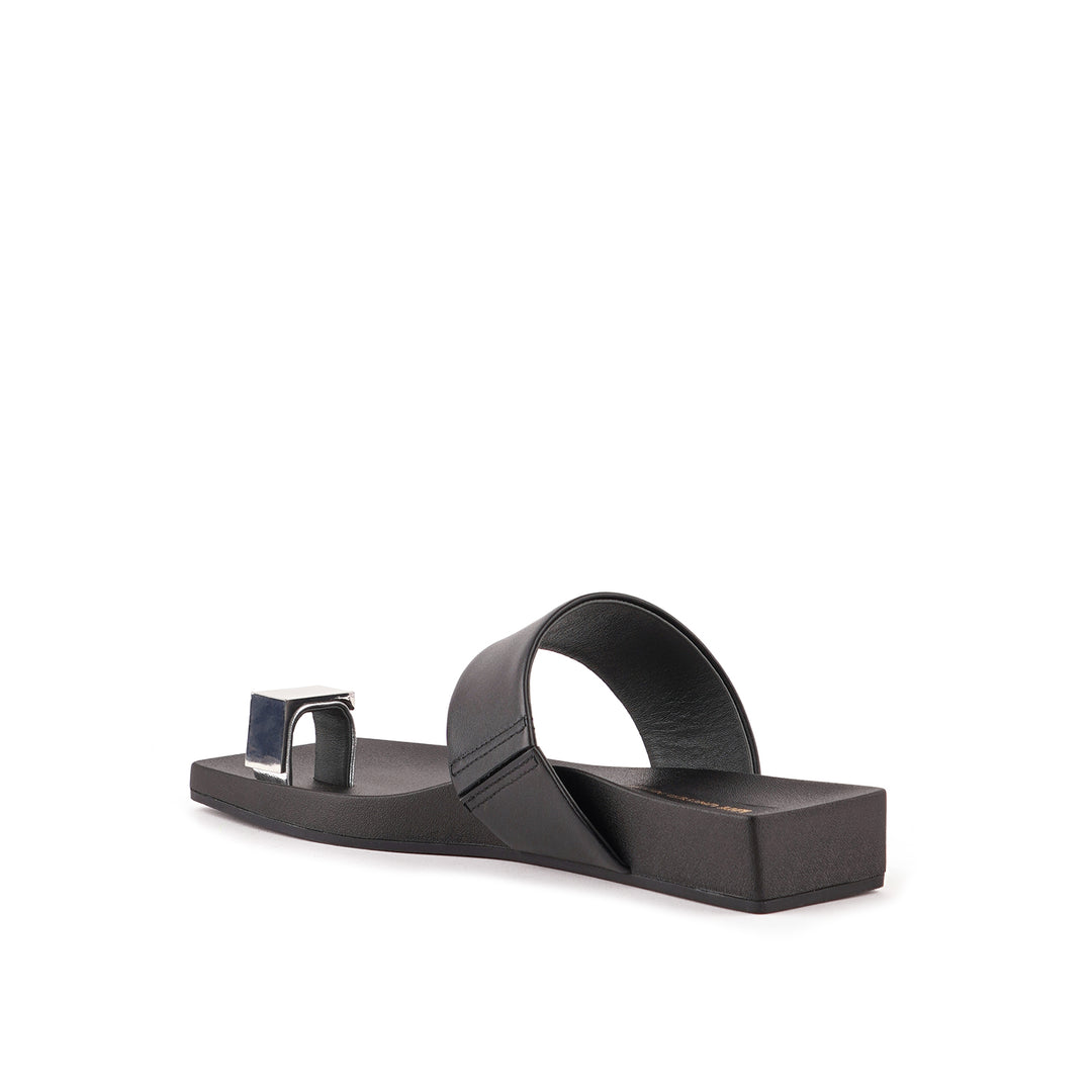 loop toe lo cube ring black 4 angle in