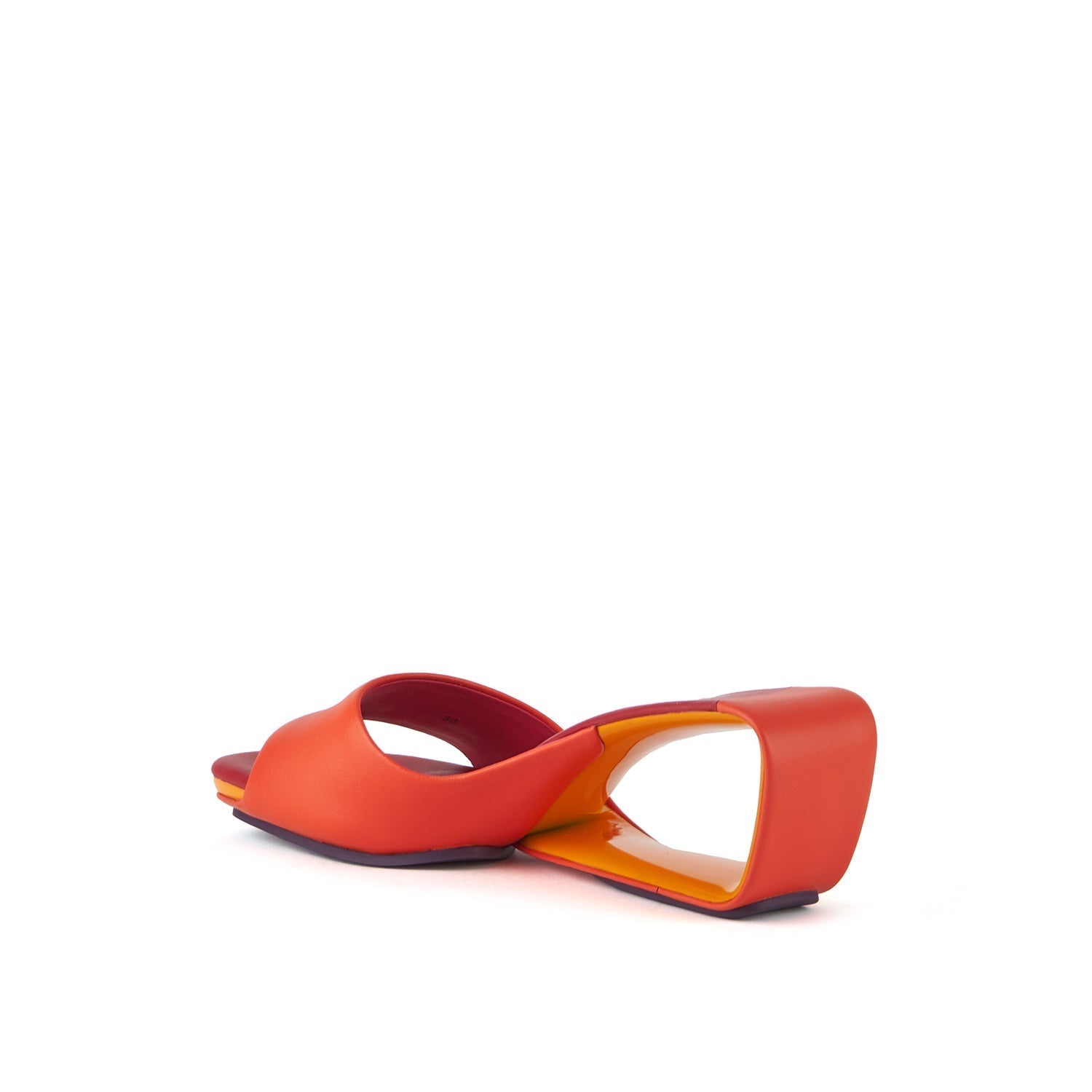 Mobius Mid – United Nude