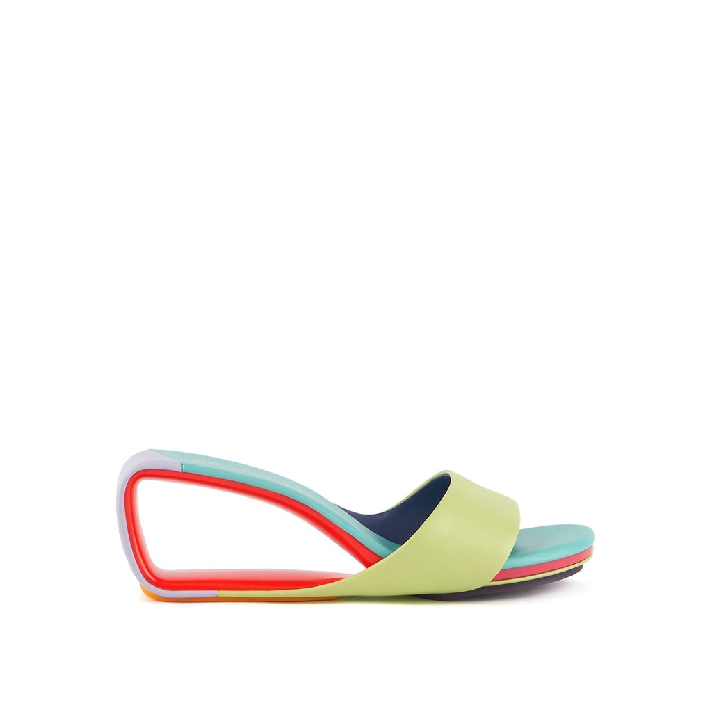 Mobius Mid – United Nude
