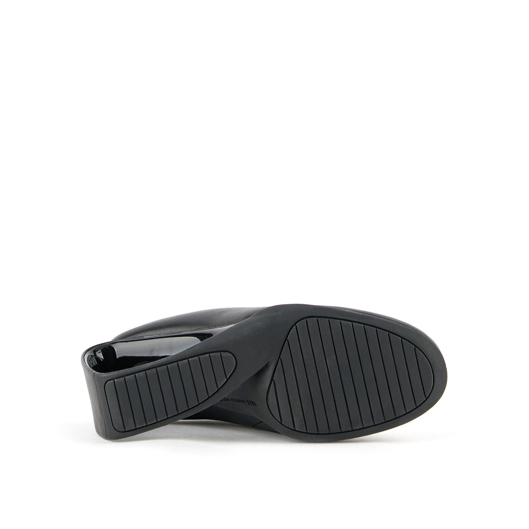 mobius mule hi black 6 bottom view