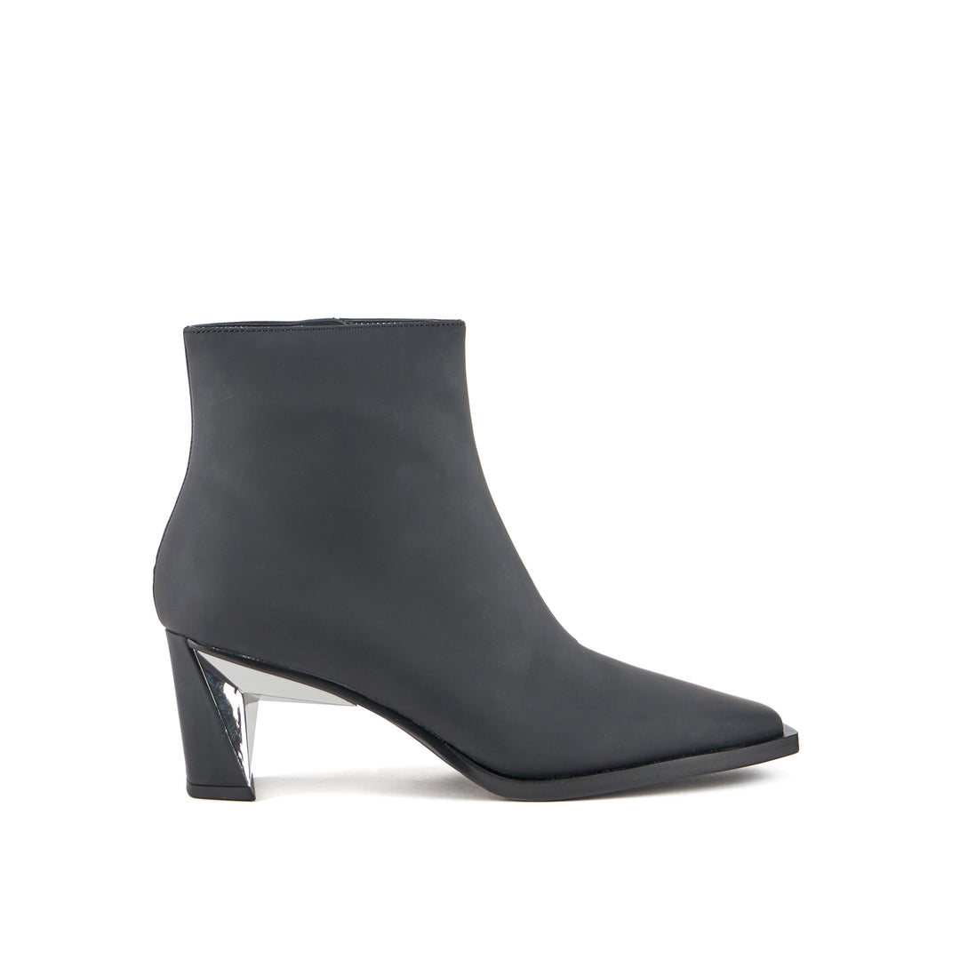 poly bootie mid black 1 outside view