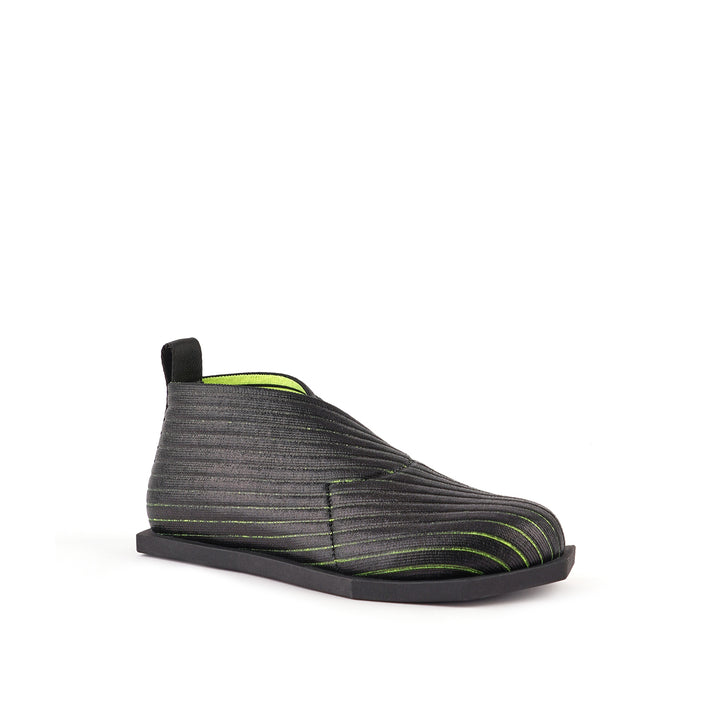 poly fold lo black cyber lime 2 angle out