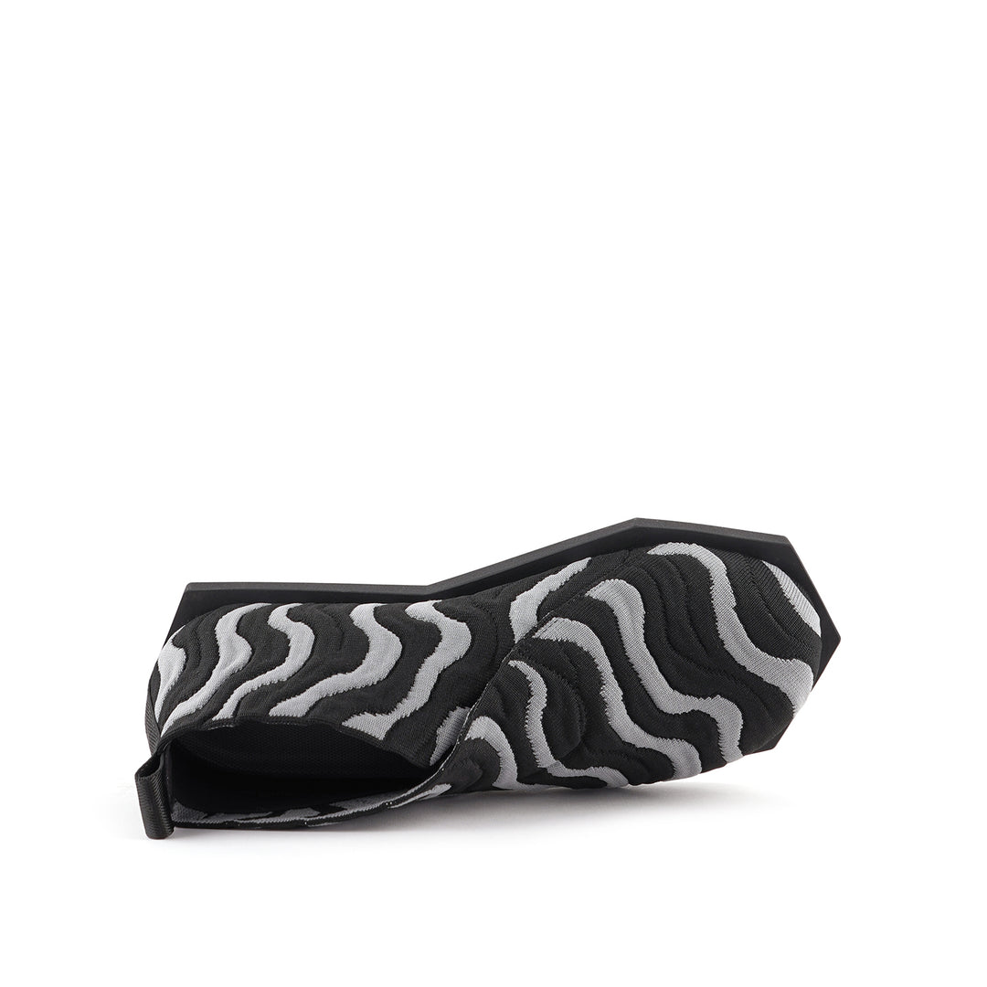 poly fold lo black grey 5 top