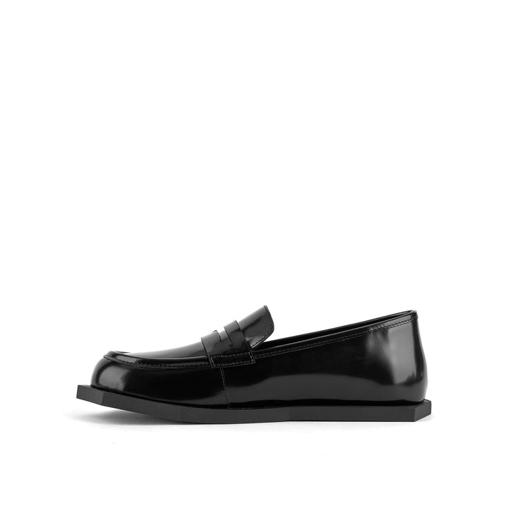 poly loafer lo unisex l black 3 inside