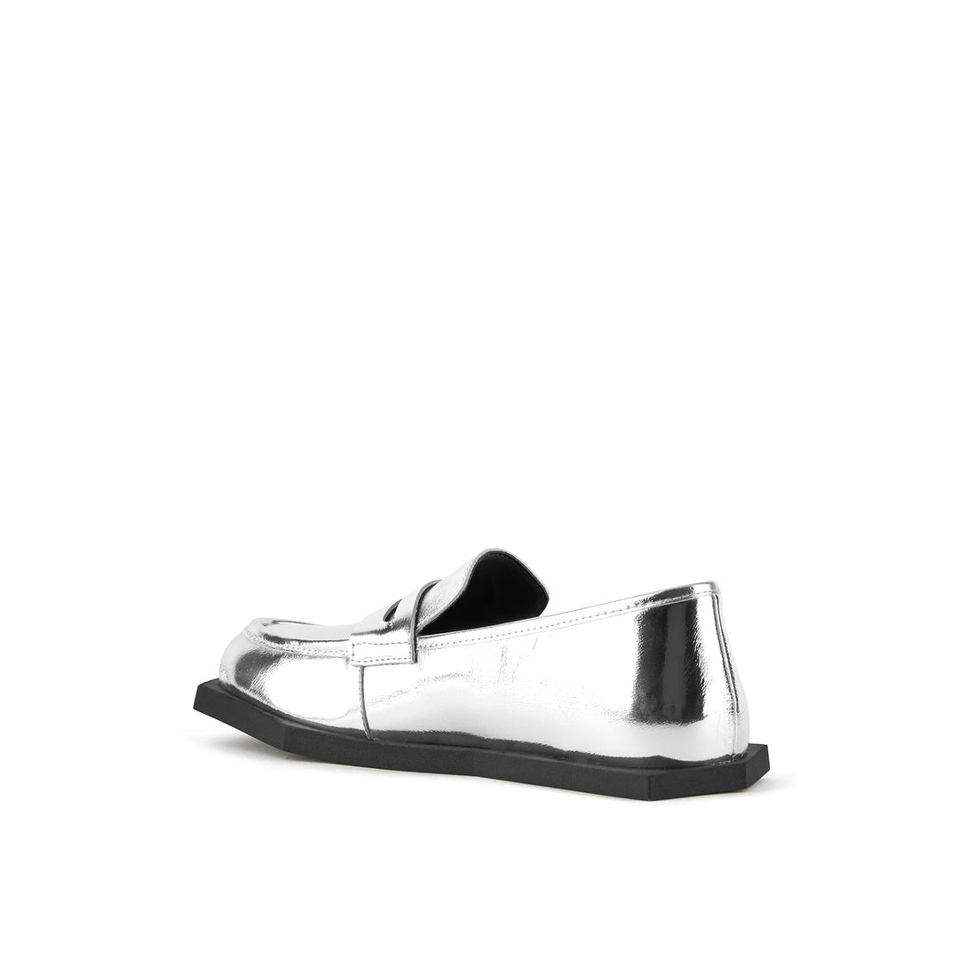 poly loafer lo unisex l silver 4 angle in