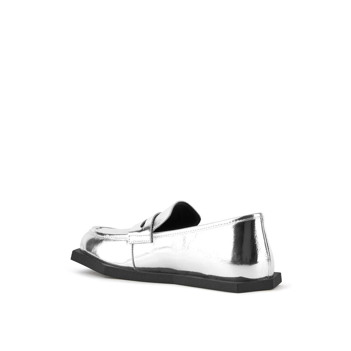 poly loafer lo unisex l silver 4 angle in