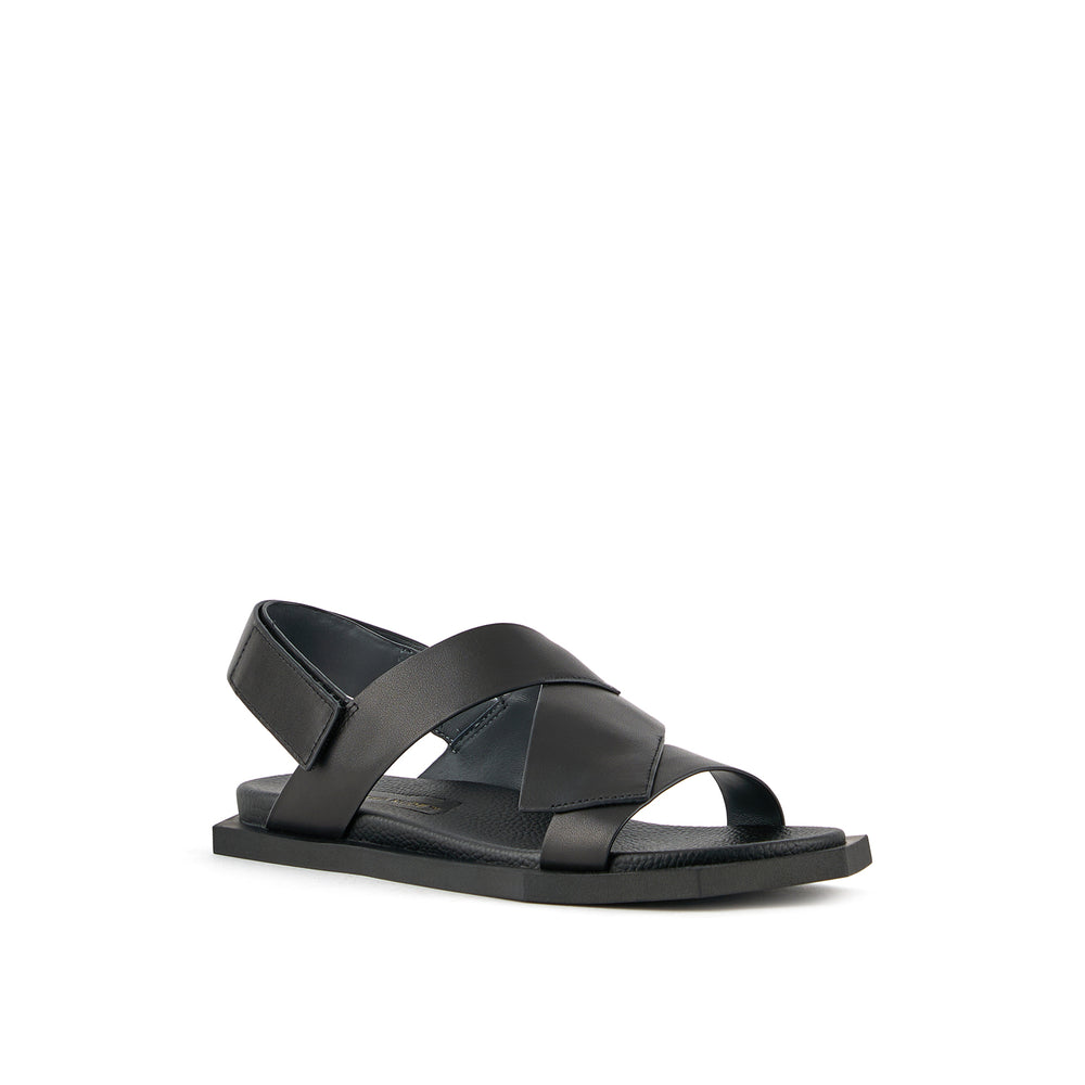 poly straps lo unisex l black 2 angle out