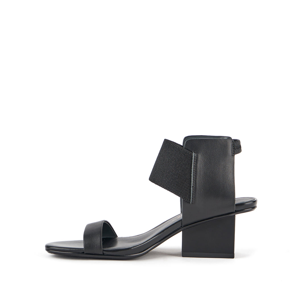 raila mid black ii 3 inside