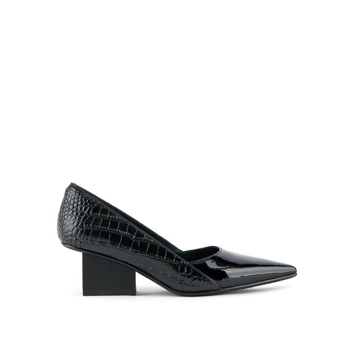 raila pump black iii 1 outside view