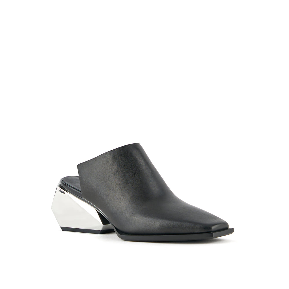 ricky mule mid black 2 angle out view