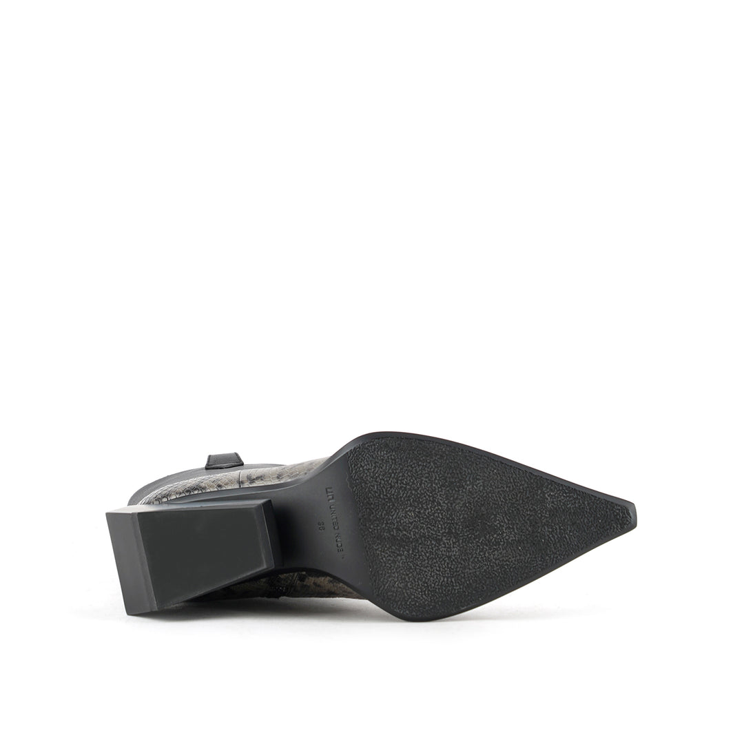 ricky west mid ii charcoal 6 bottom view