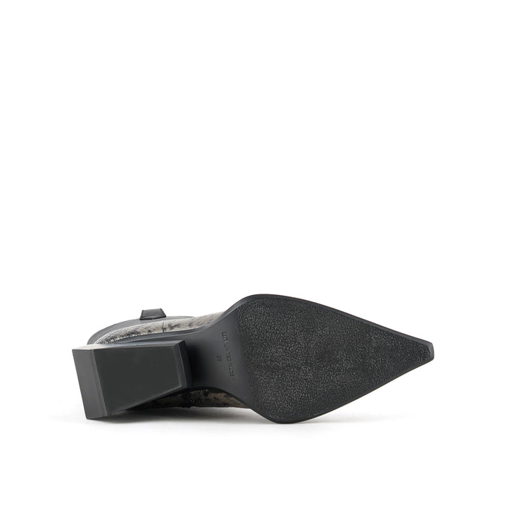 ricky west mid ii charcoal 6 bottom view