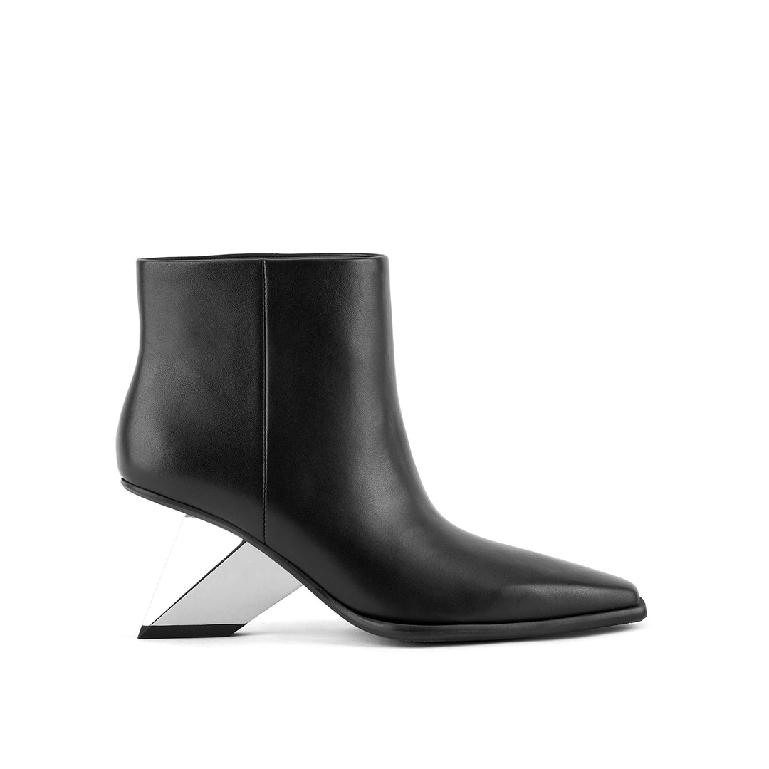 rockit pull on bootie black 1 outside view