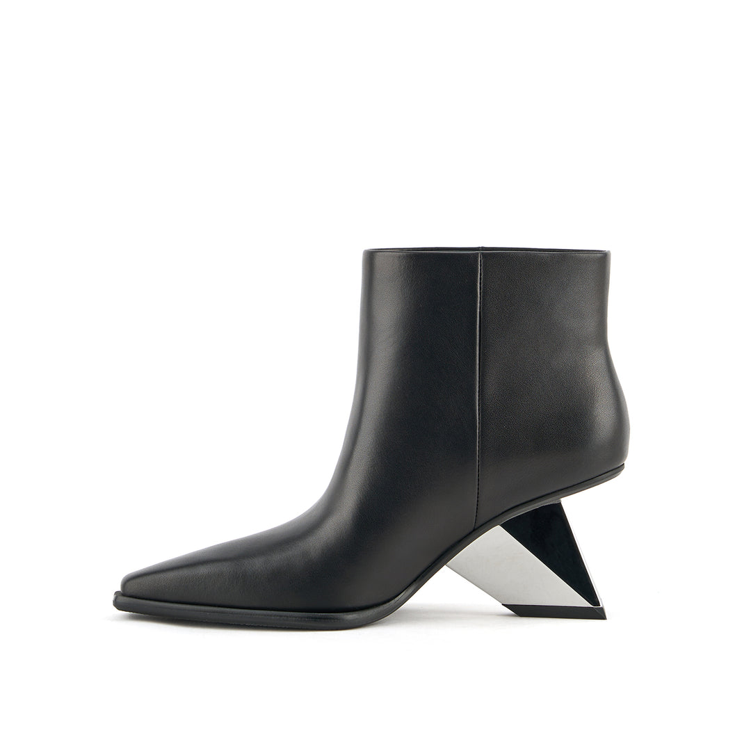 rockit pull on bootie black 3 inside view