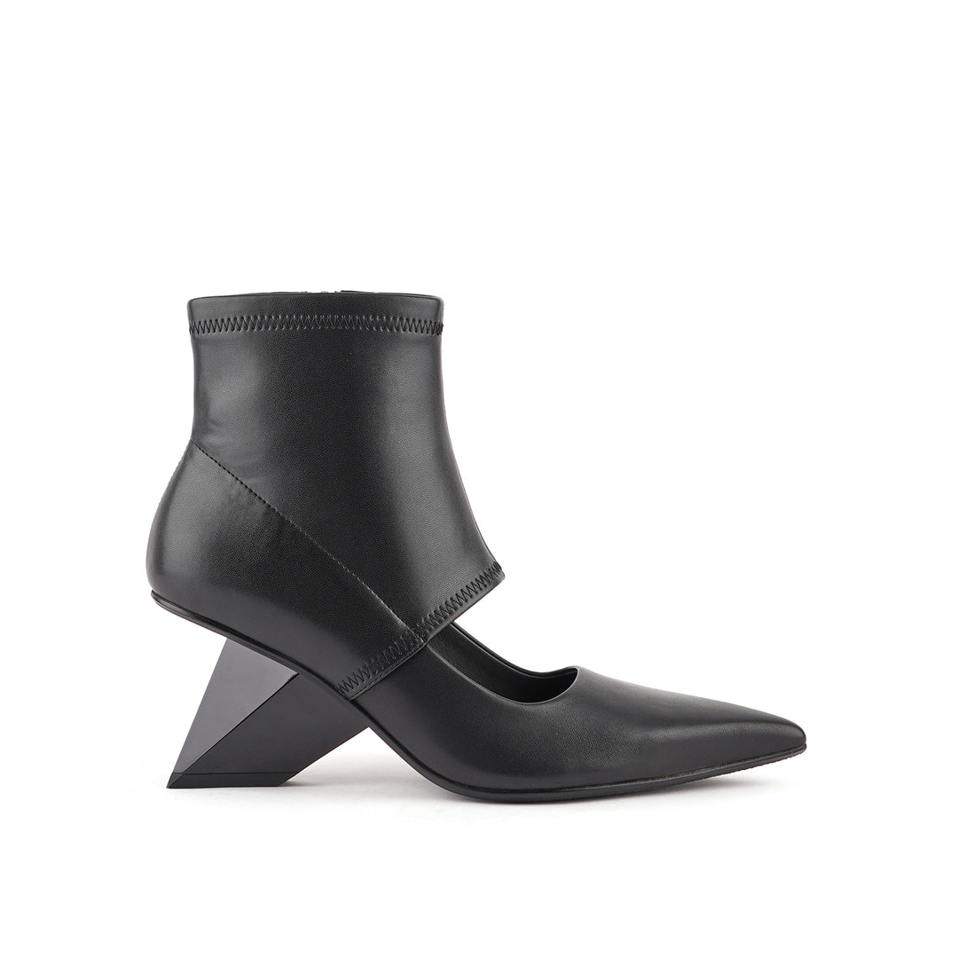 rockit shura black 1 outside
