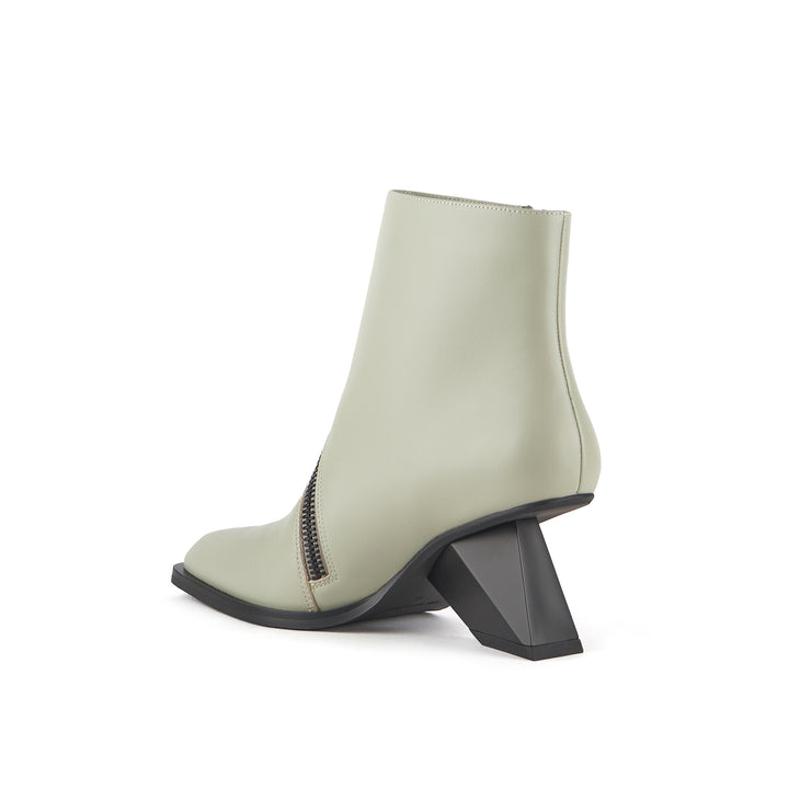 rockit zip bootie sustained grey 4 angle in view