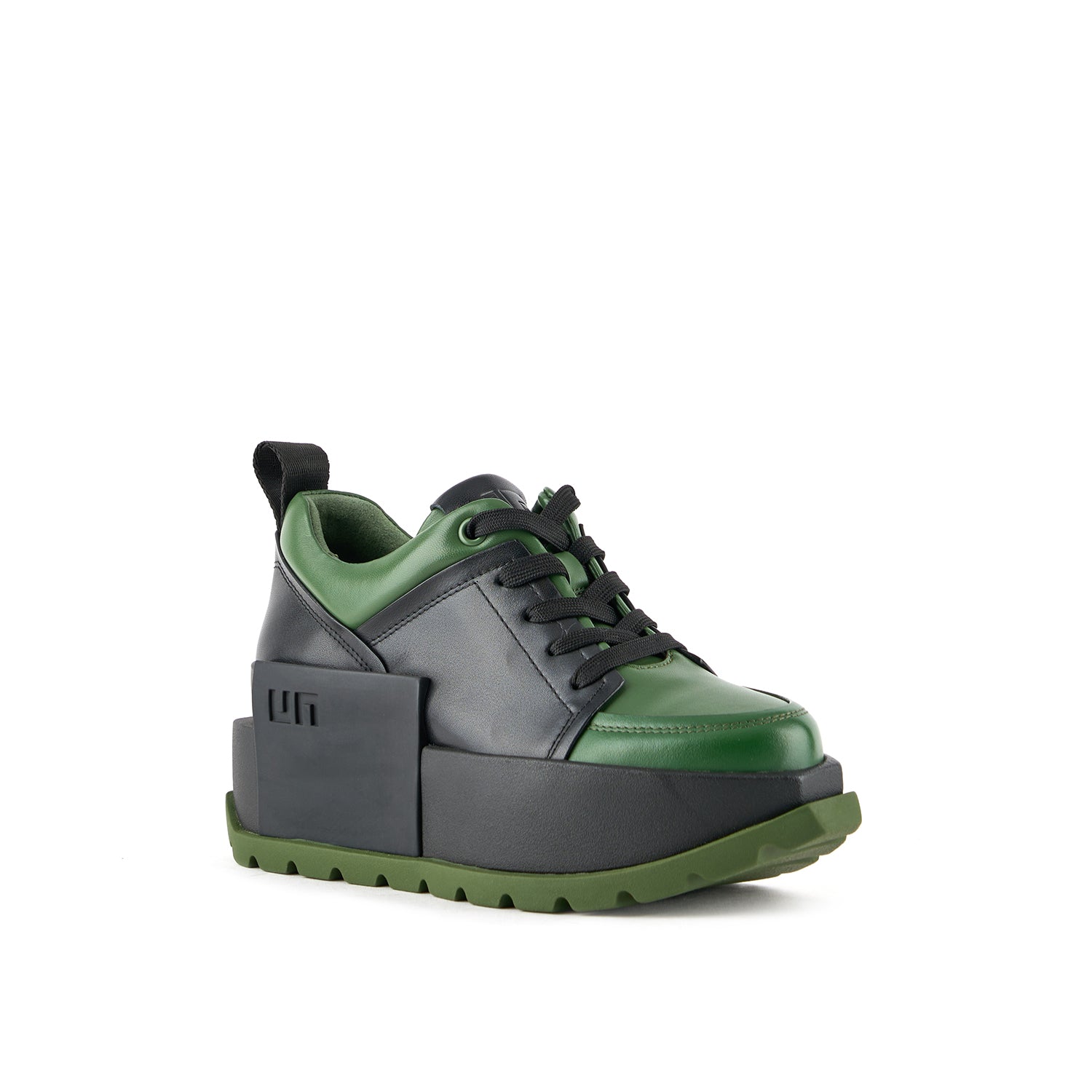 Roko Jay – United Nude