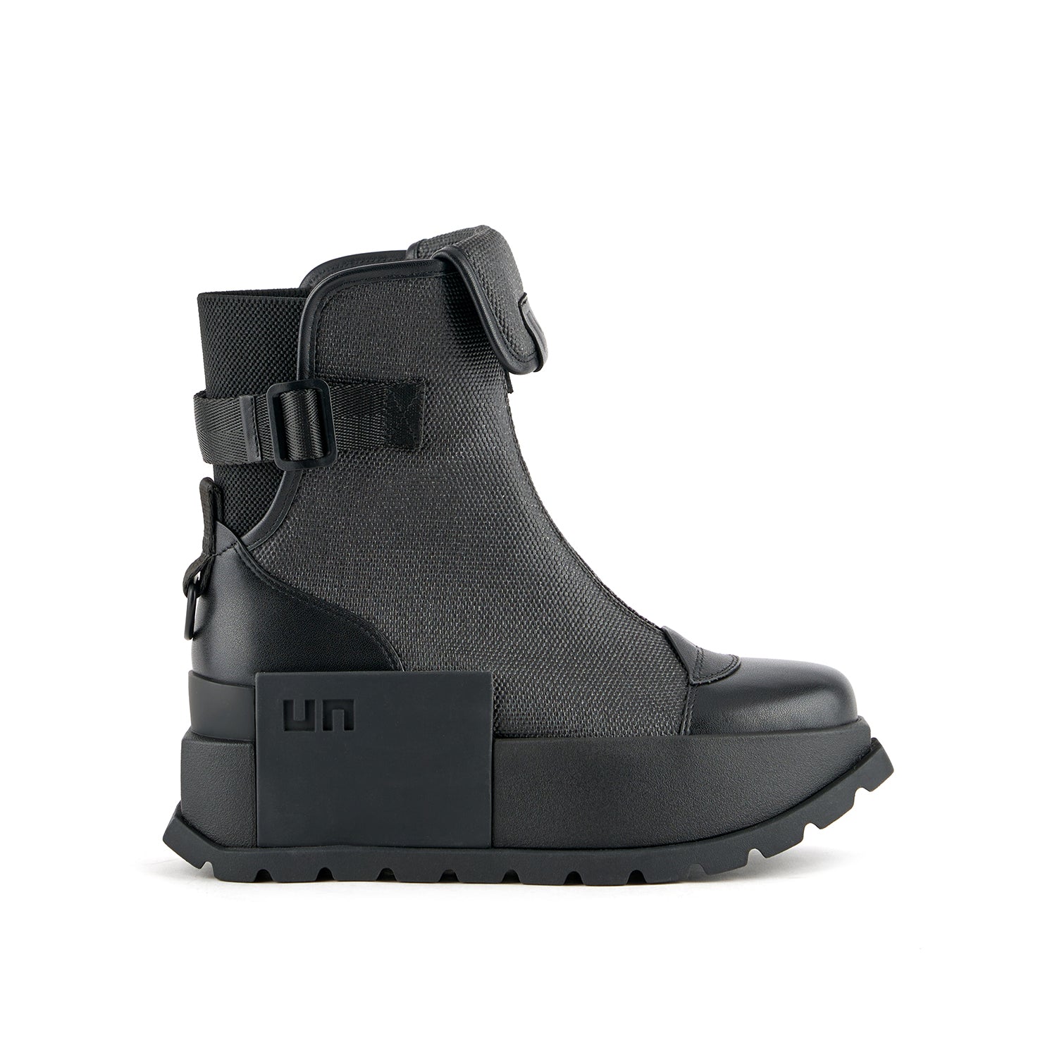 Roko Ker – United Nude