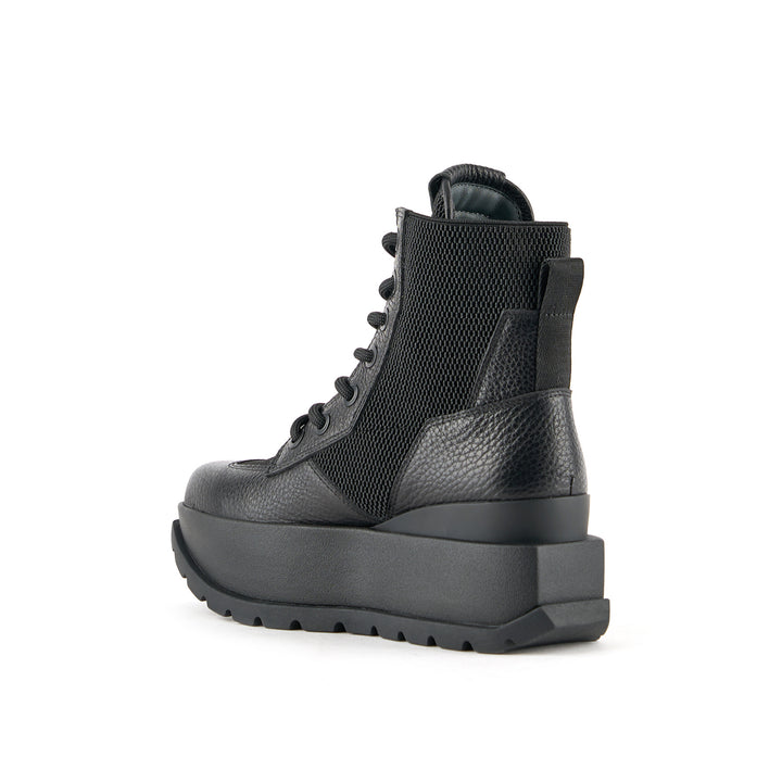 roko trooper black 4 angle in view