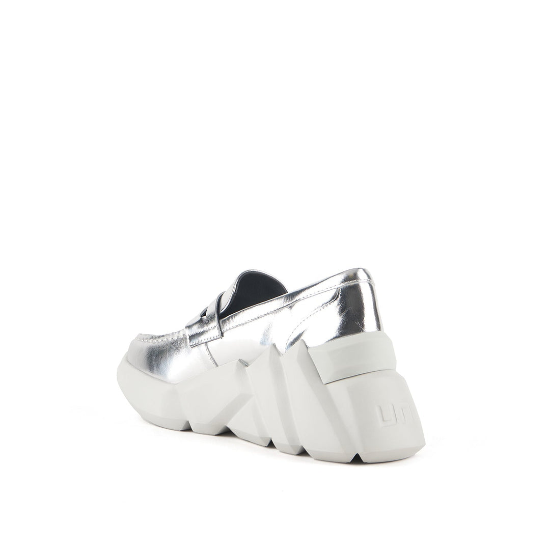 space kick loafer mirror silver 4 angle in view