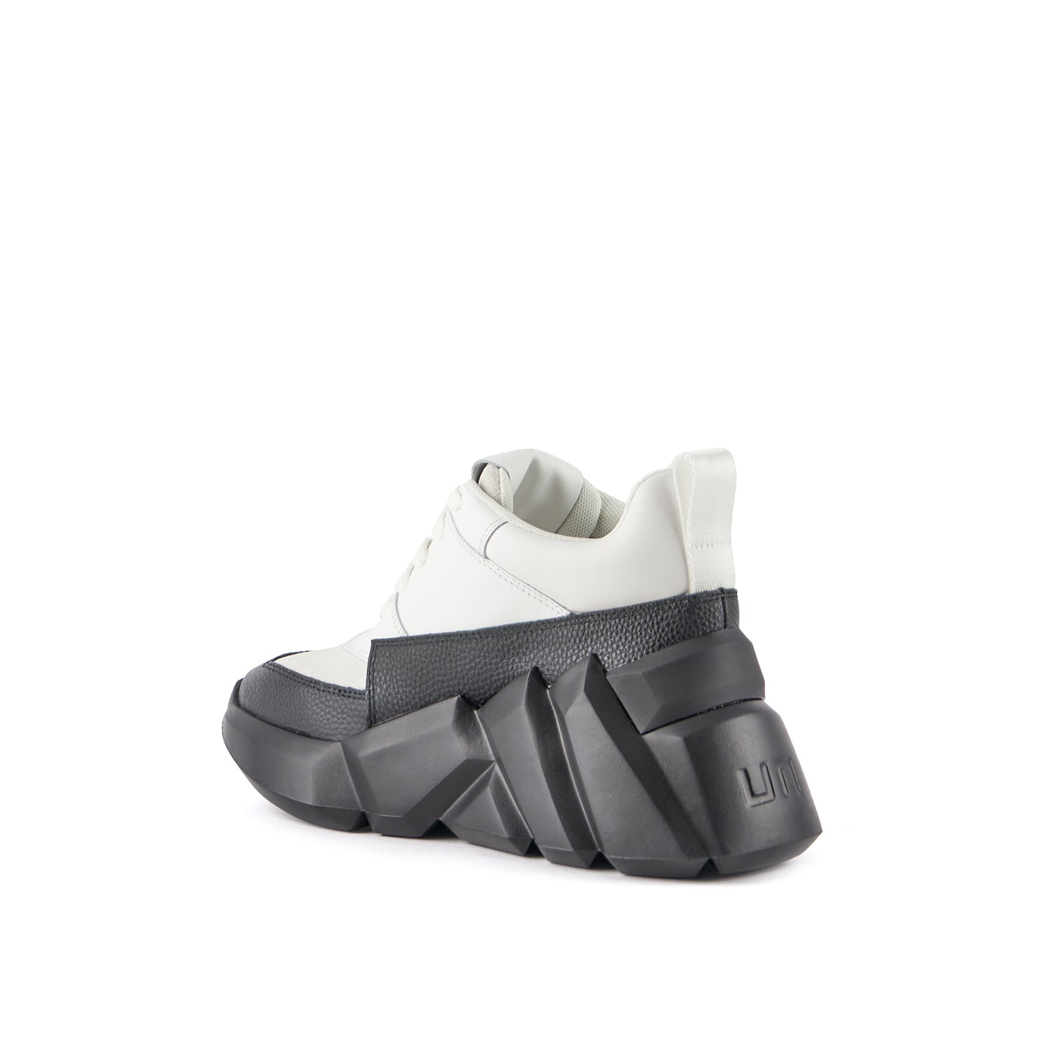 Space Kick Max – United Nude