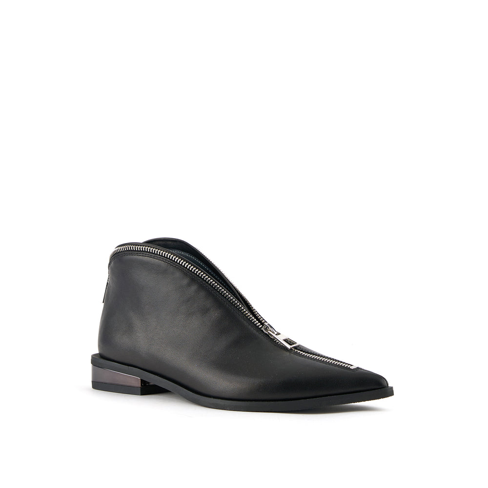 stacy lo black 2 angle out view