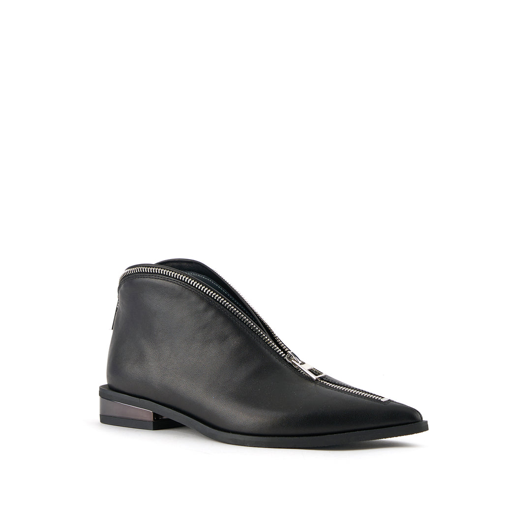 stacy lo black 2 angle out view