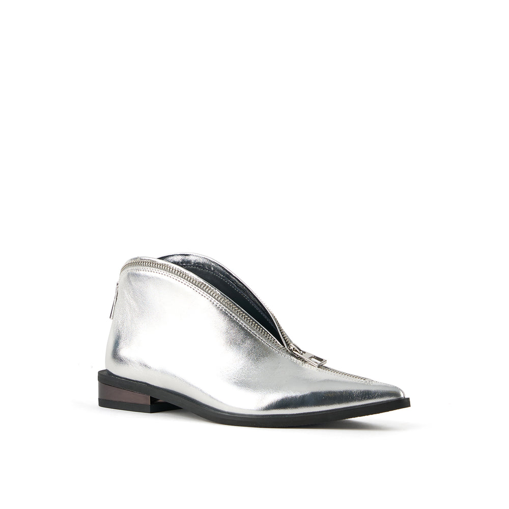 stacy lo silver 2 angle out view