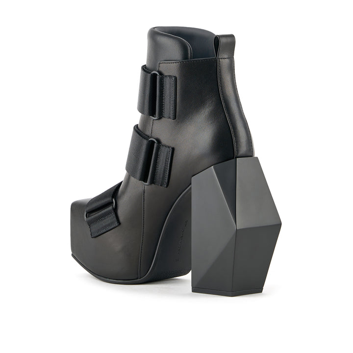 stage tron black 4 angle in view