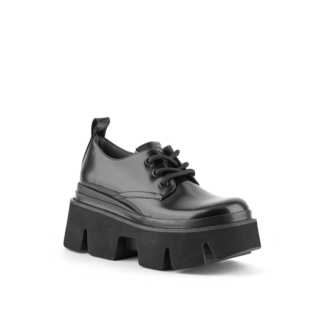 stomper derby lo black 2 angle out
