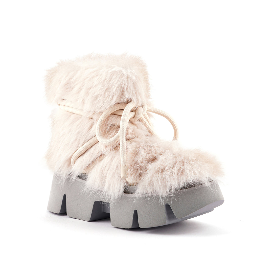 stomper fur boot chalk 2 angle out