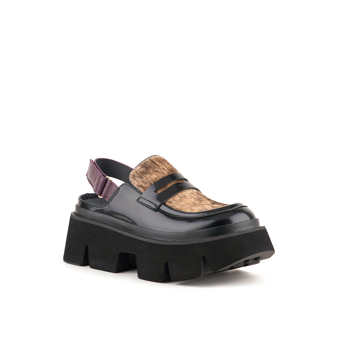 stomper loafer tawny 2 angle out