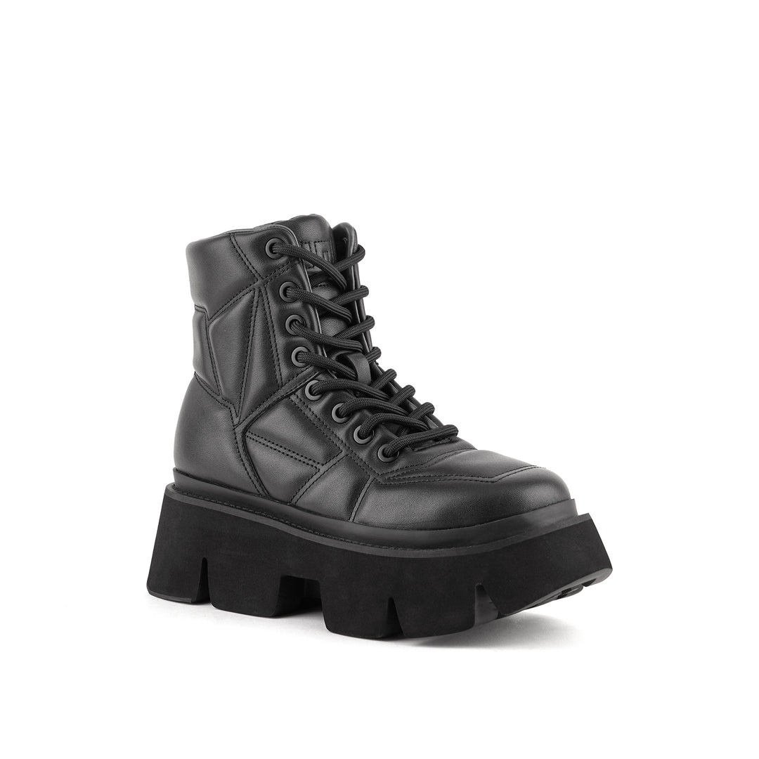 stomper puffy combat black 2 angle out