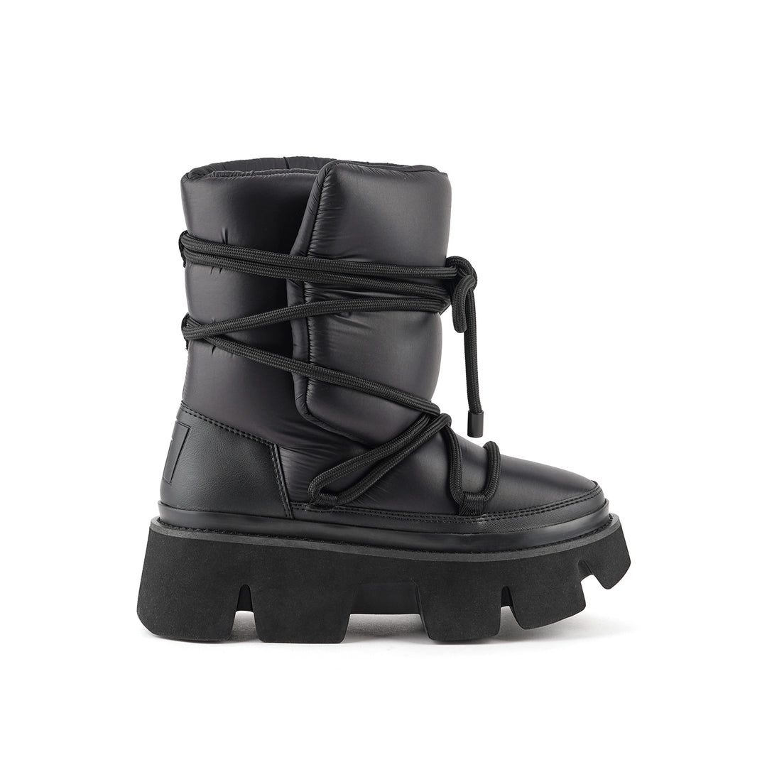 stomper snow boot black 1 outside