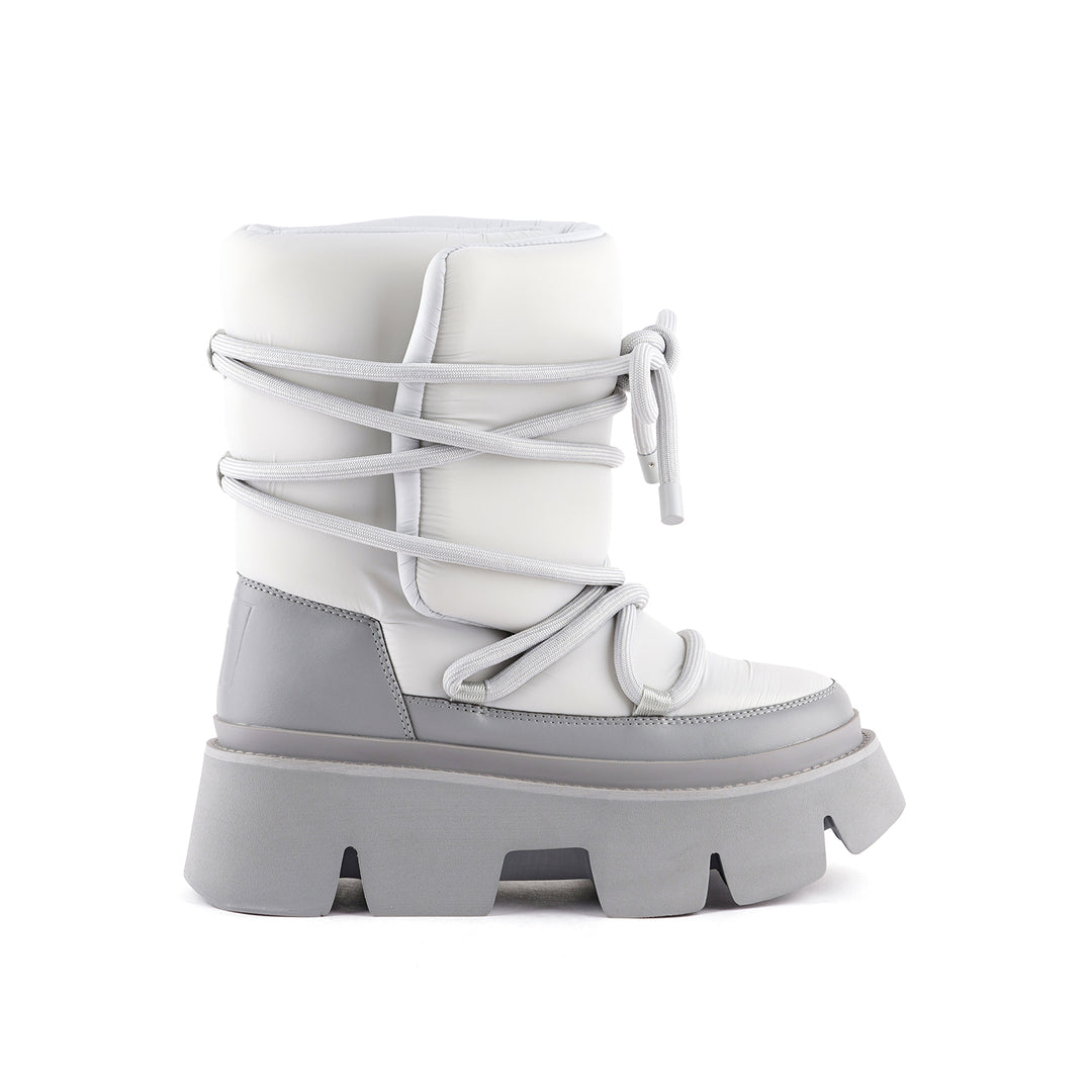 stomper snow boot dawn blue 1 outside