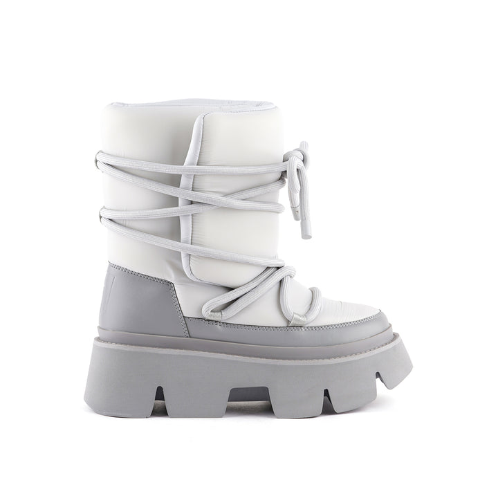 stomper snow boot dawn blue 1 outside