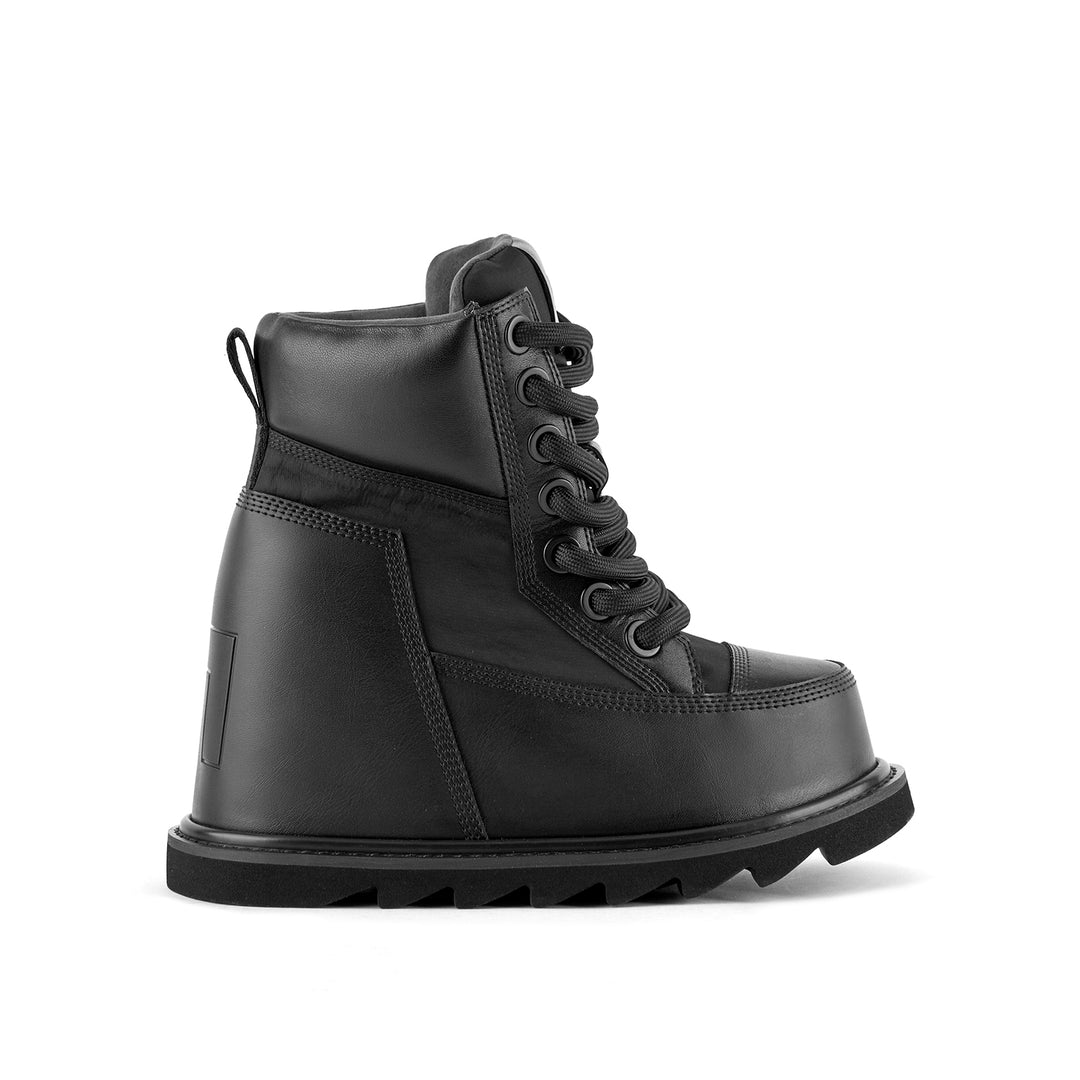 zembla hiker mid black 1 outside view